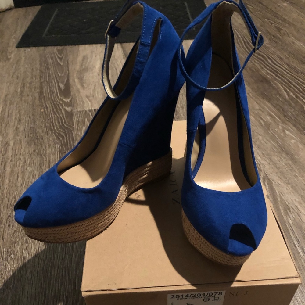 Zara blue wedges pep-toe wedges